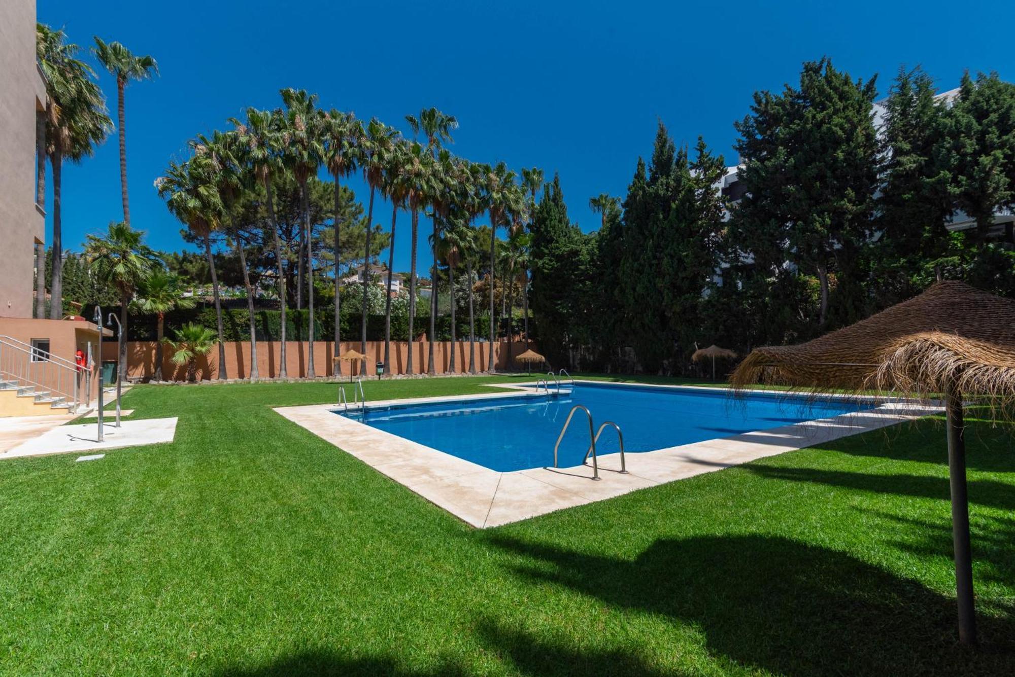 Cabopino Duplex, Swimming Pool, Beach 5Min Away, Chill Out Terrace And High-Speed Wifi Марбелья Экстерьер фото